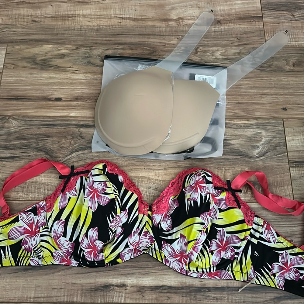 LOT of 2 a Cacique bright print bra size 38H and NWT size H sticky bra cups